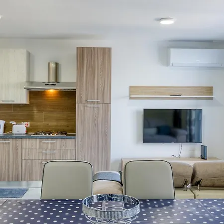 Apartman Cosy 3br With Breathtaking Views Of St Pauls By 360 Estates San Pawl il-Baħar