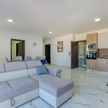 Cosy 3br With Breathtaking Views Of St Pauls By 360 Estates * St. Paul's Bay