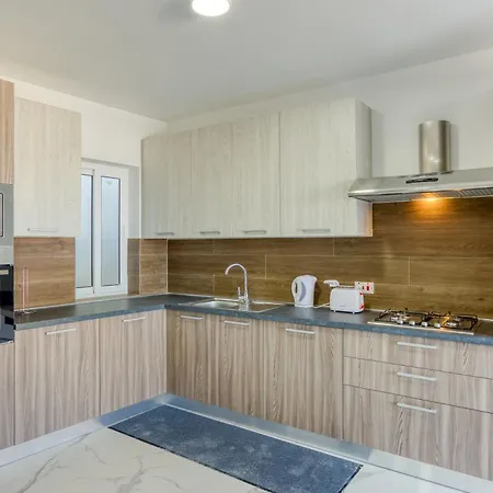 Lägenhet Cosy 3br With Breathtaking Views Of St Pauls By 360 Estates St. Paul's Bay